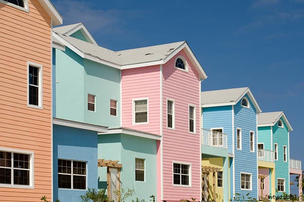 11 Essential DSLR & Mirrorless Camera Lenses for Every Photography Style