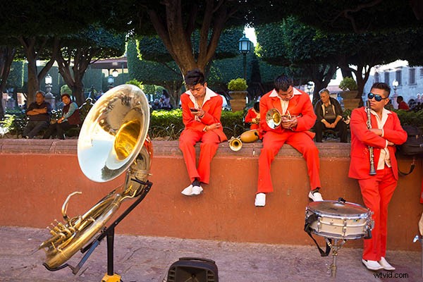 11 Essential DSLR & Mirrorless Camera Lenses for Every Photography Style