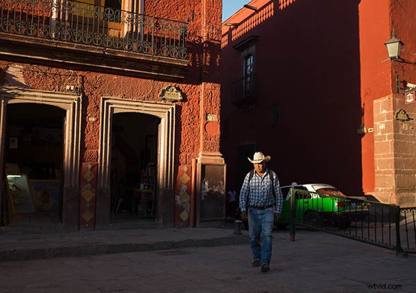 11 Essential DSLR & Mirrorless Camera Lenses for Every Photography Style