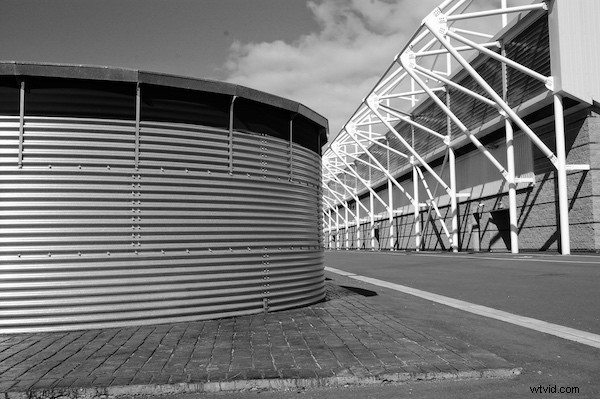 Master Leading Lines: Create Stunning, Impactful Photos with Expert Composition Tips