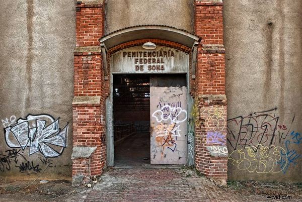 Fix Lens Distortion & Perspective in Photoshop: Easy Pro Guide