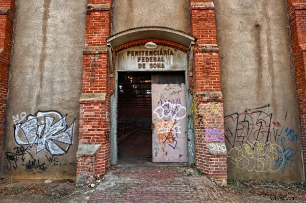 Fix Lens Distortion & Perspective in Photoshop: Easy Pro Guide