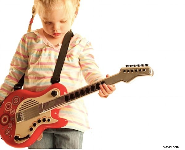 8 Expert Tips for Mom-a-Razzi Photographers: Capture Every Precious Moment