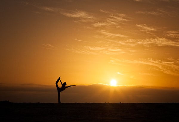 Master Powerful Silhouettes: Craft Compelling Stories in Photography