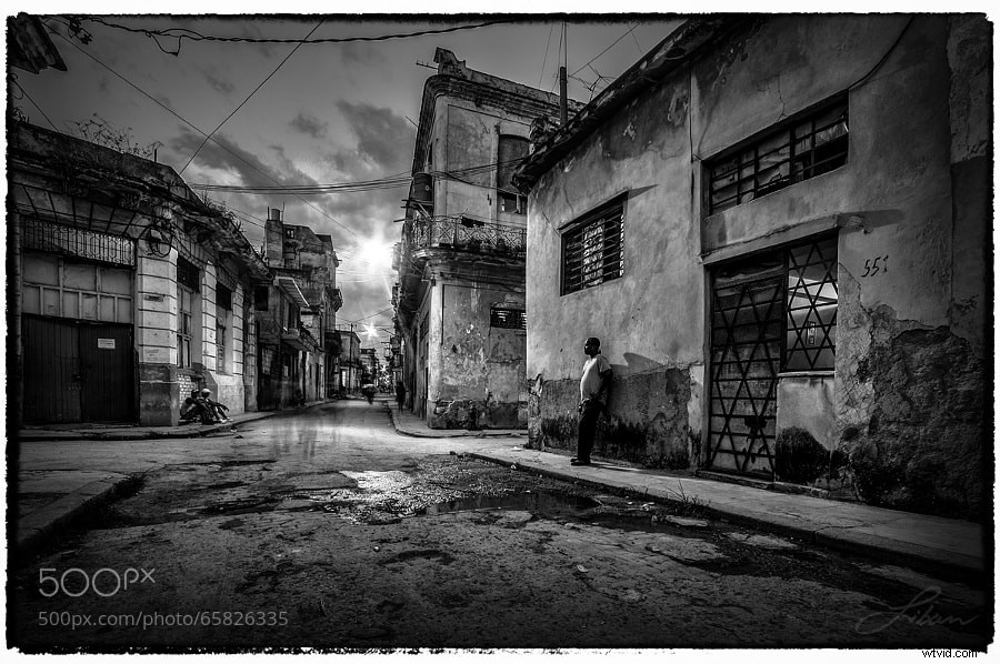 Stunning Black and White Photography: A Powerful Collection of Timeless Images