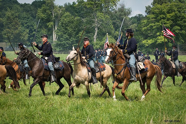 20 Expert Tips for Capturing Stunning Photos at Historical Reenactments and Festivals