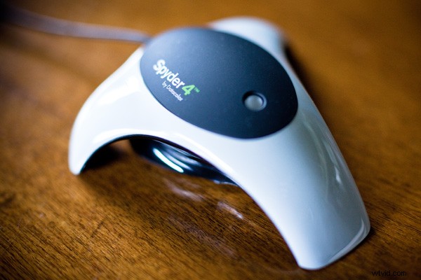 Expert Guide: Calibrate Your Monitor with Spyder 4 Express for Accurate Photo Colors