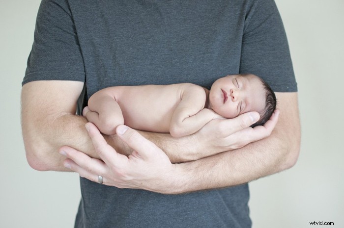 Mastering Newborn Photography: Expert Preparation, Safe Posing & Pro Post-Processing