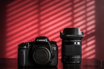 Sigma 18-300mm f/3.5-6.3 DC Macro Lens Review: Ultimate Versatile Superzoom