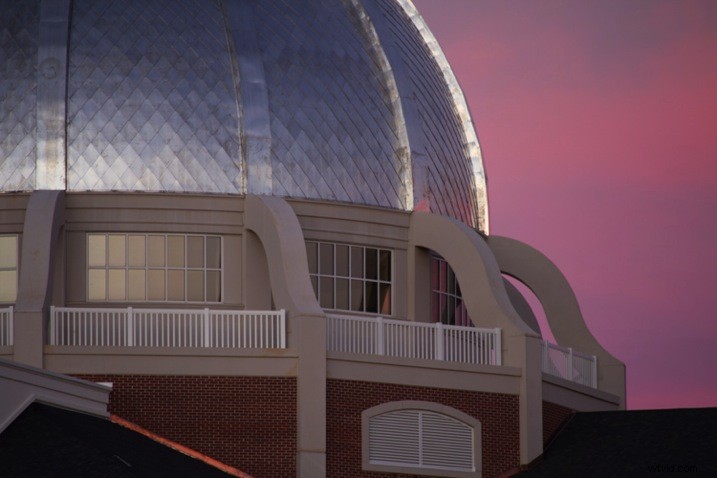 Sigma 18-300mm f/3.5-6.3 DC Macro Lens Review: Ultimate Versatile Superzoom