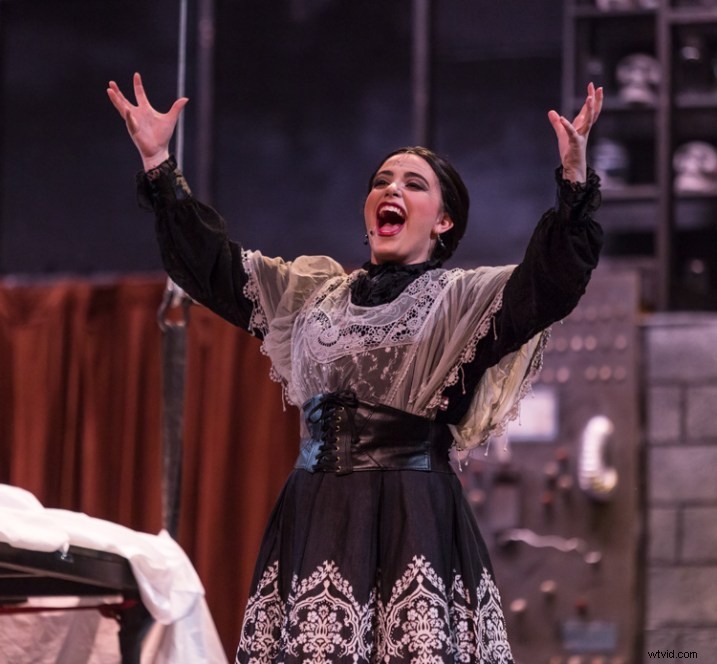 13 Expert Tips for Capturing Stunning Action Photos in Low Light