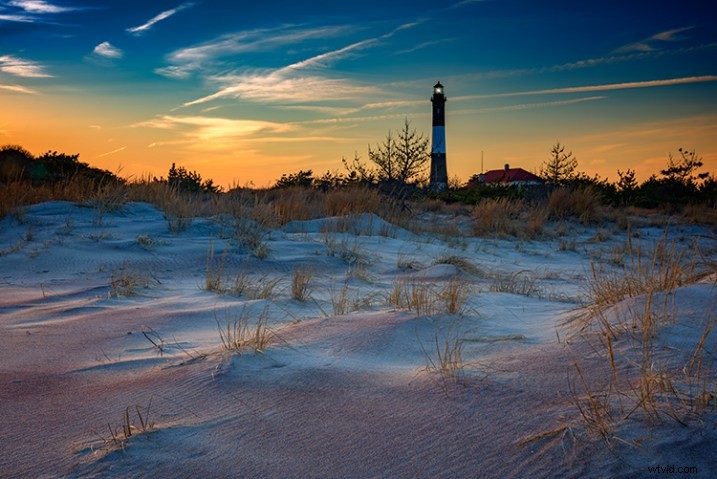 5 Expert Tips for Stunning Sunset Photos: Why Avoid Shooting the Sun Directly