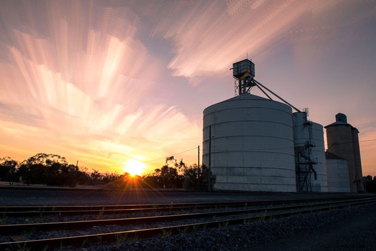 Master Cloud Stacking: Step-by-Step Guide for Stunning Sky Effects