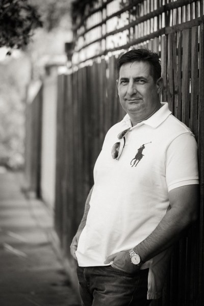 8 Expert Tips for Photographing Men: Posing, Lighting & More