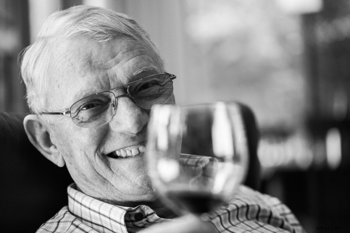 8 Expert Tips for Photographing Men: Posing, Lighting & More