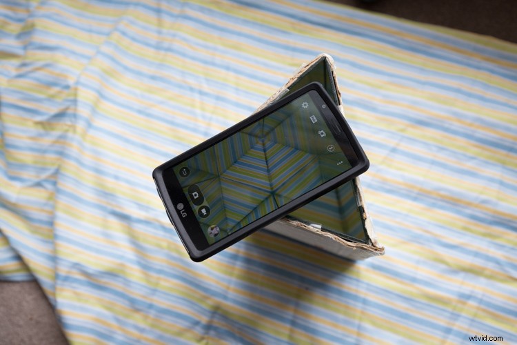 DIY Kaleidoscope Tutorial: Create Stunning Abstract Images Effortlessly