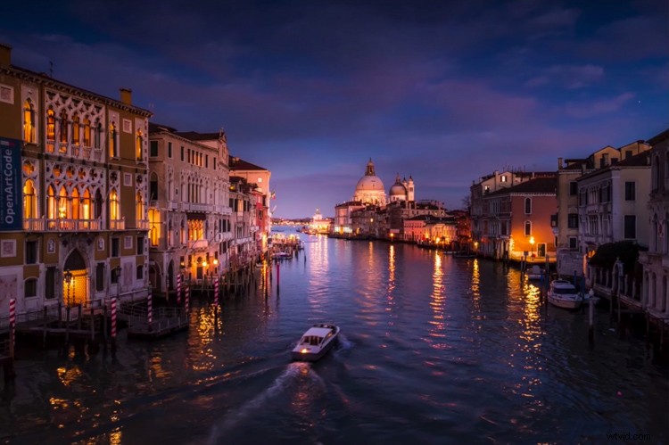 Capture Stunning Night Photography Without a Tripod: Pro Tips and Photoshop Fixes