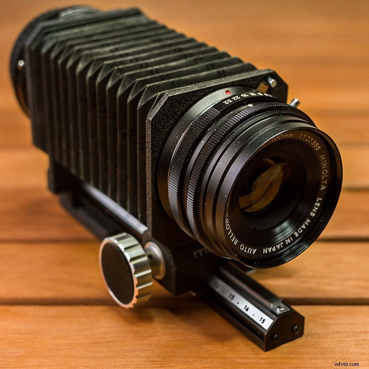 Expert Review: Interfit INT812 Fluorescent Ring Light for Flawless Portraits