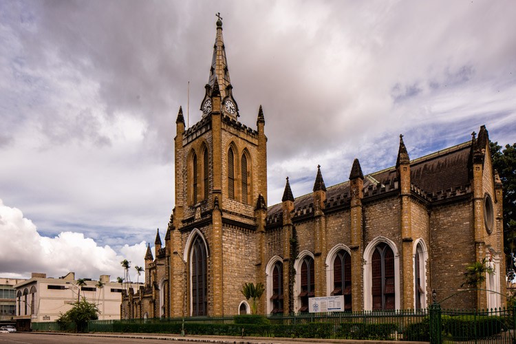 Master Tilt-Shift Lenses: Creative Techniques and Precision Perspective Control