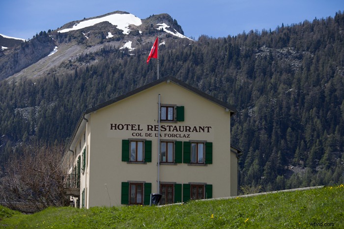 Master Color Correction in Photoshop: Ultimate Curves Tool Guide