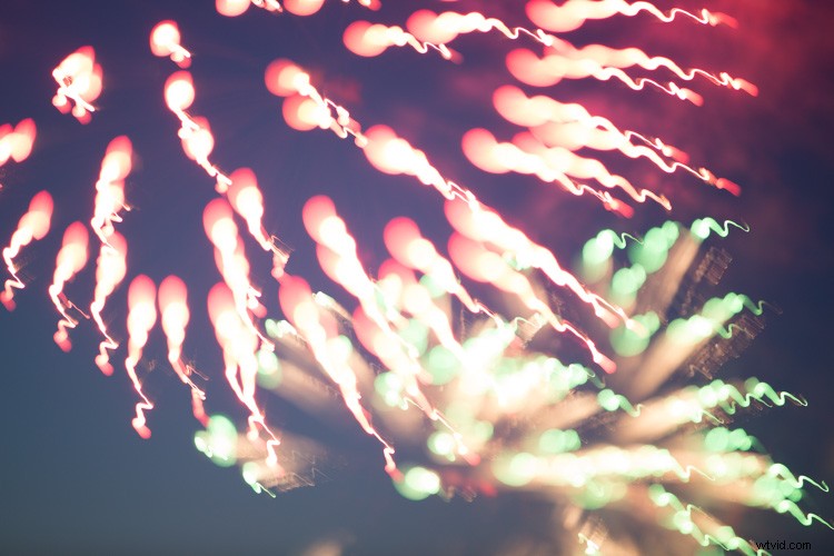 Master Impressionistic Fireworks Photography: Techniques for Stunning Artistic Images