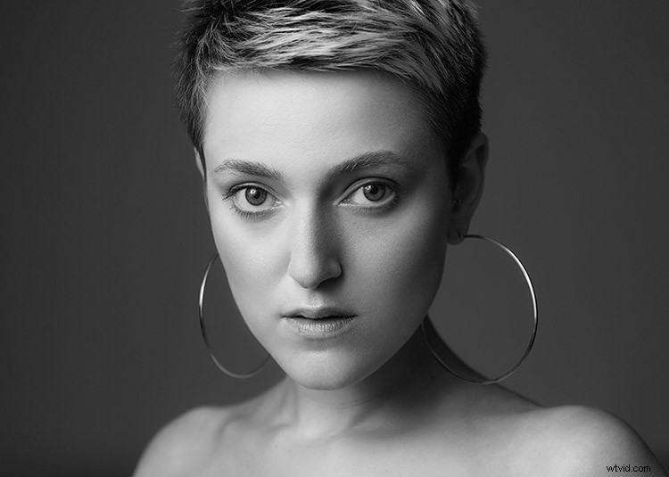 Expert Review: Interfit Honey Badger Studio Strobe & Universal Remote – Powerhouse Lighting for Photographers