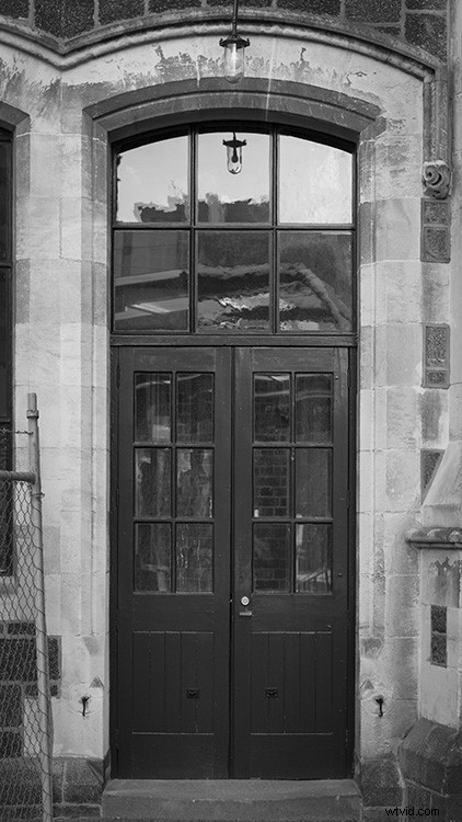 Top 10 Everyday Subjects to Capture Your Neighborhood s Story Through Photography