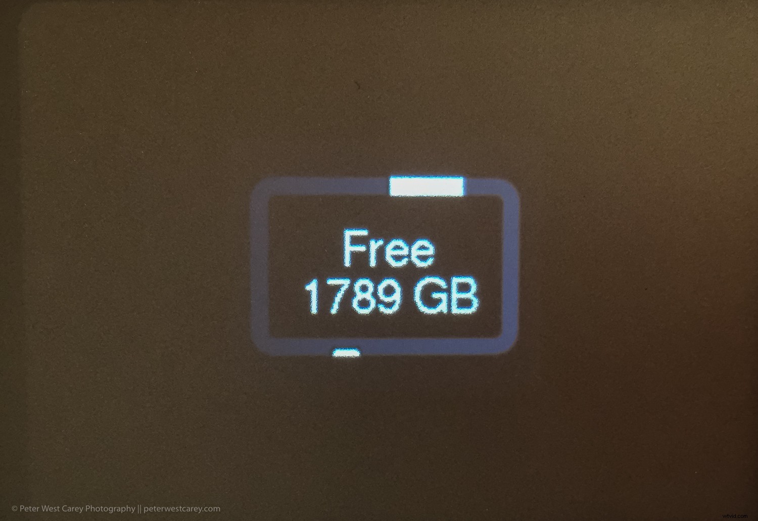 LaCie DJI Copilot BOSS Review: Battery-Powered Portable Hard Drive for Creators