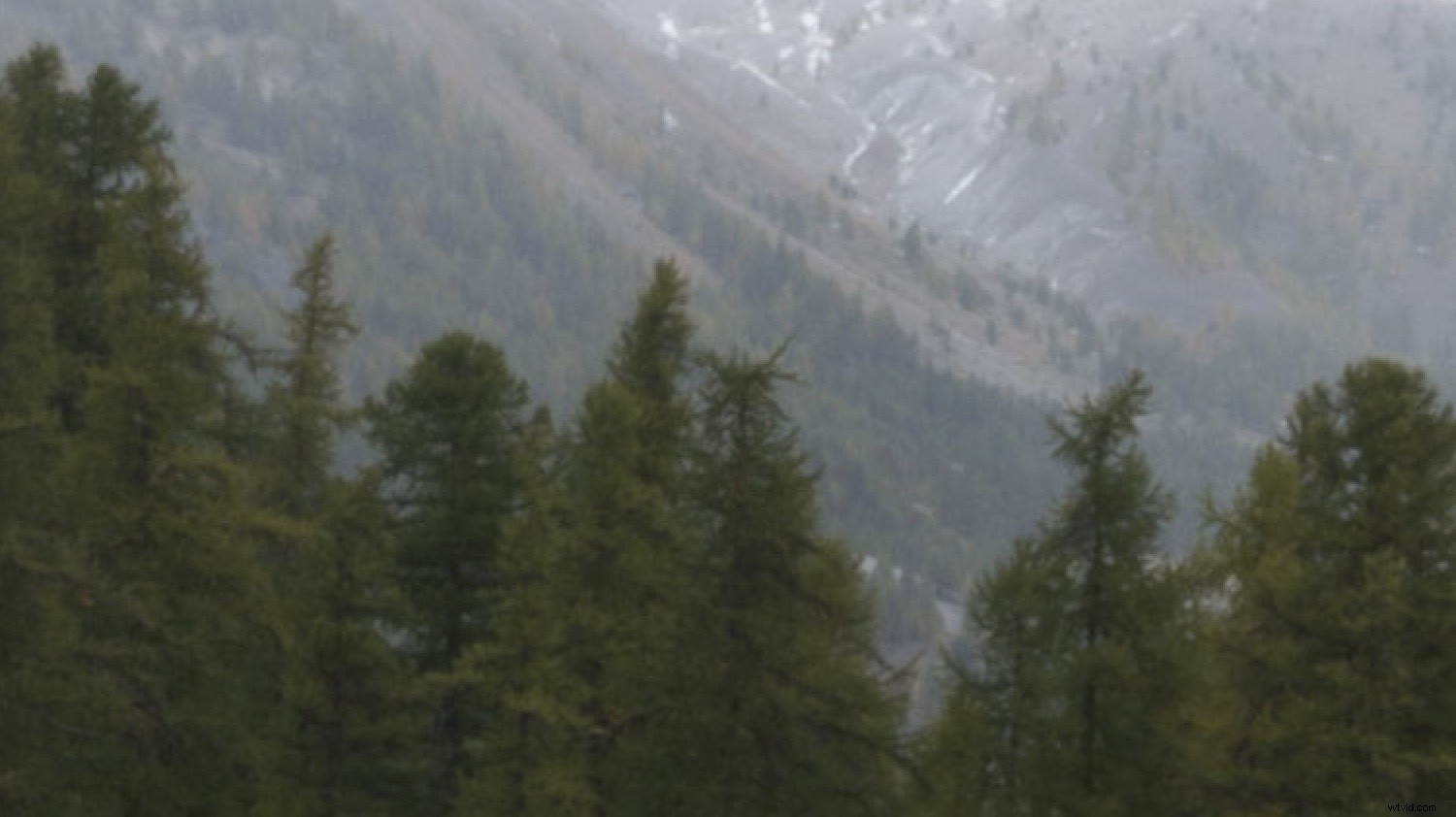 Why Avoid Small Apertures Like f/18 to f/40? Key Photography Insights