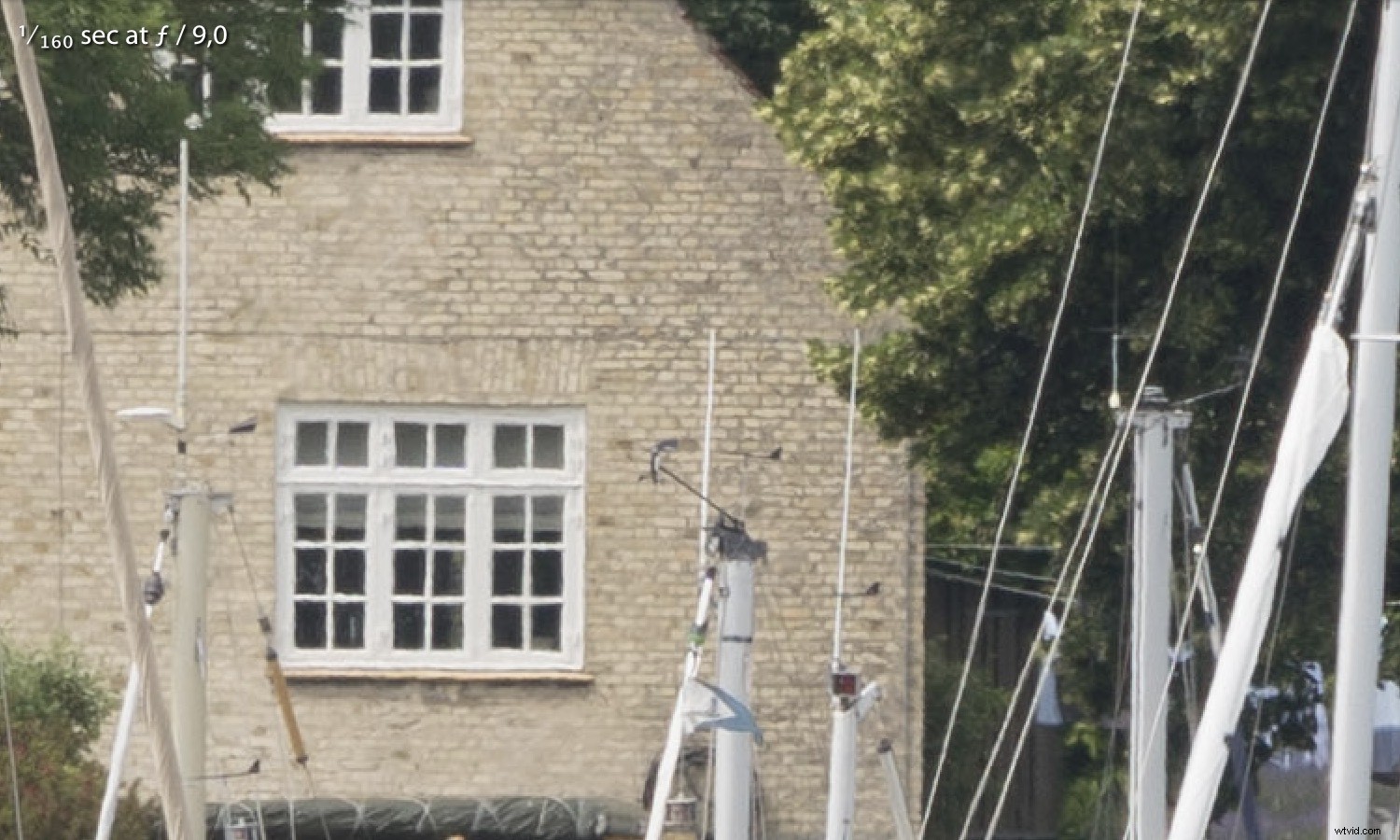 Why Avoid Small Apertures Like f/18 to f/40? Key Photography Insights