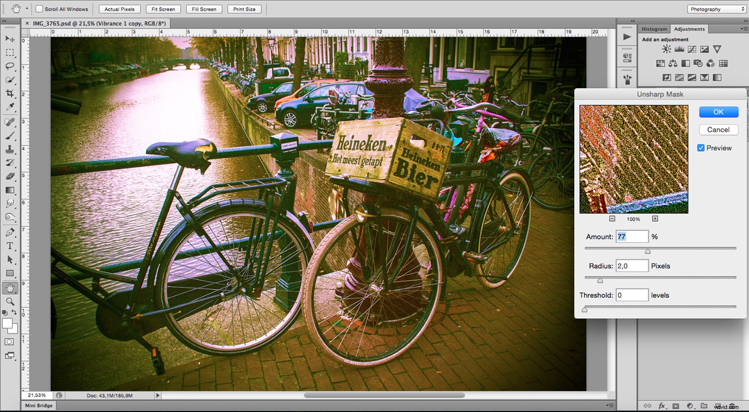 Create Authentic Lomography Effects in Photoshop: Easy Step-by-Step Guide