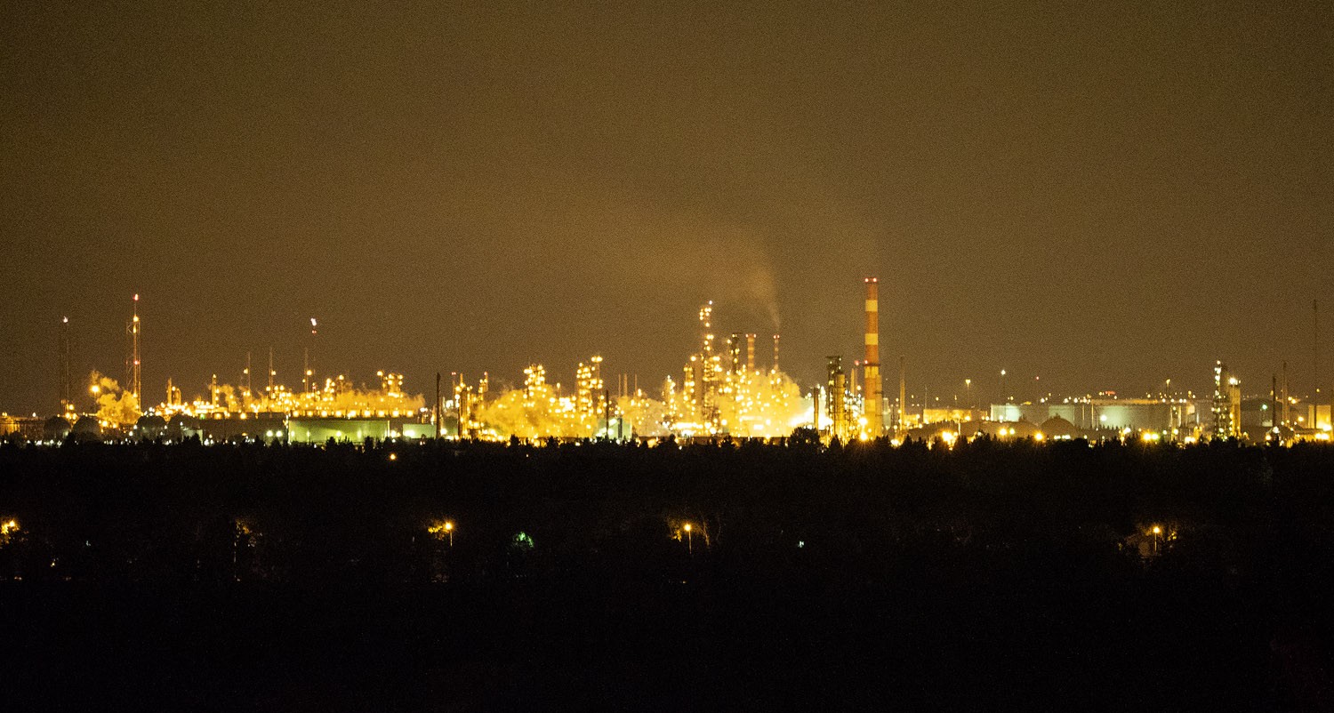 Master Low-Light Photography: Optimize ISO for Noise-Free, Sharp Images