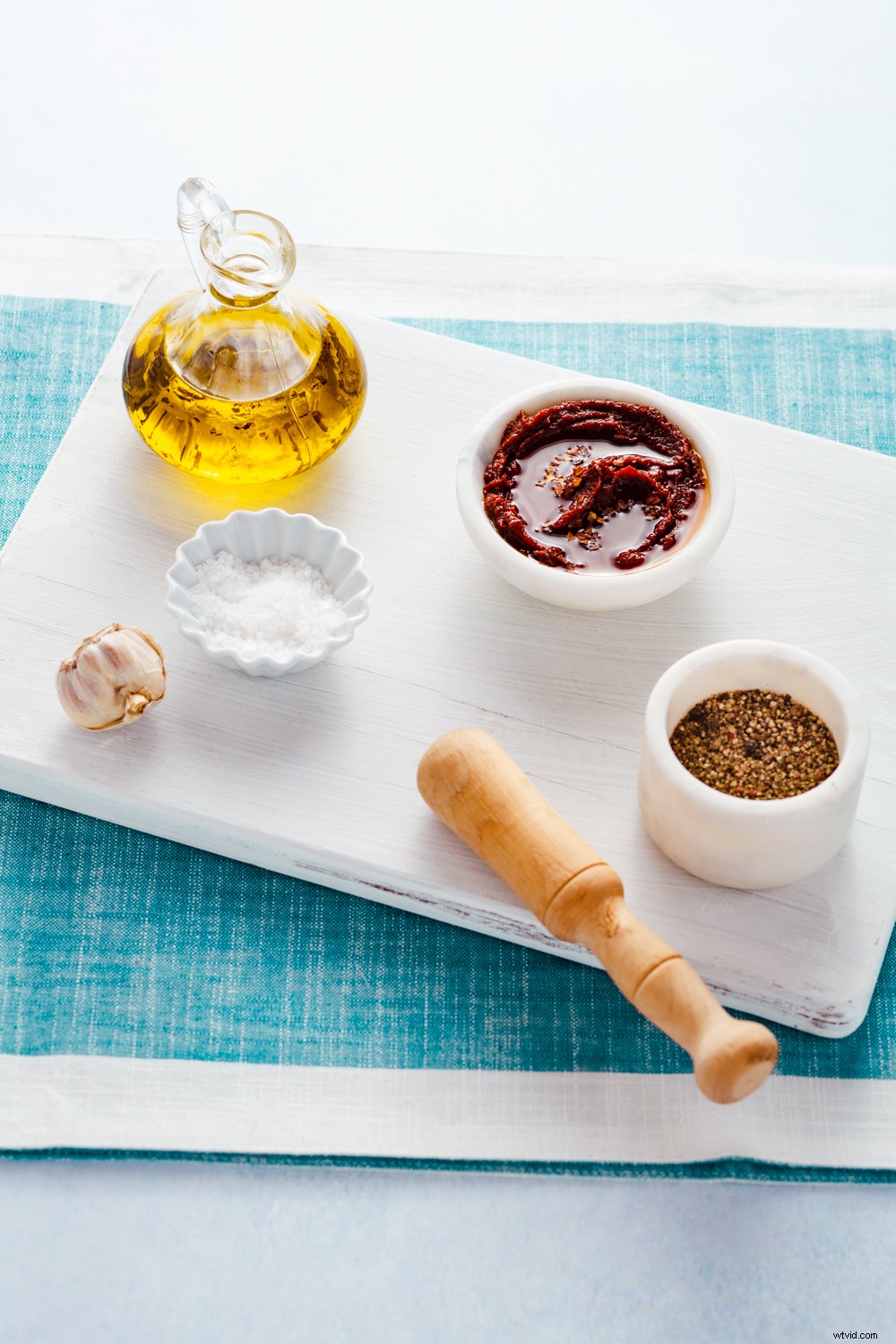 Master Focus Stacking in Photoshop for Razor-Sharp Still Life & Product Photos