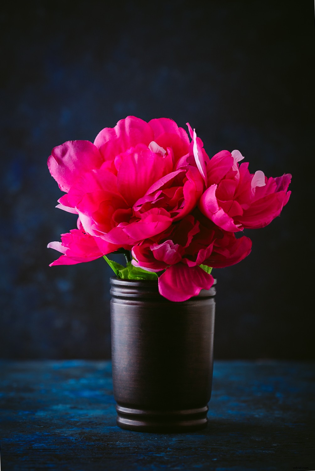 Master Focus Stacking in Photoshop for Razor-Sharp Still Life & Product Photos