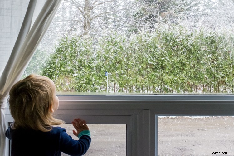 7 Expert Tips for Capturing Stunning Photos in Freezing Winter Weather