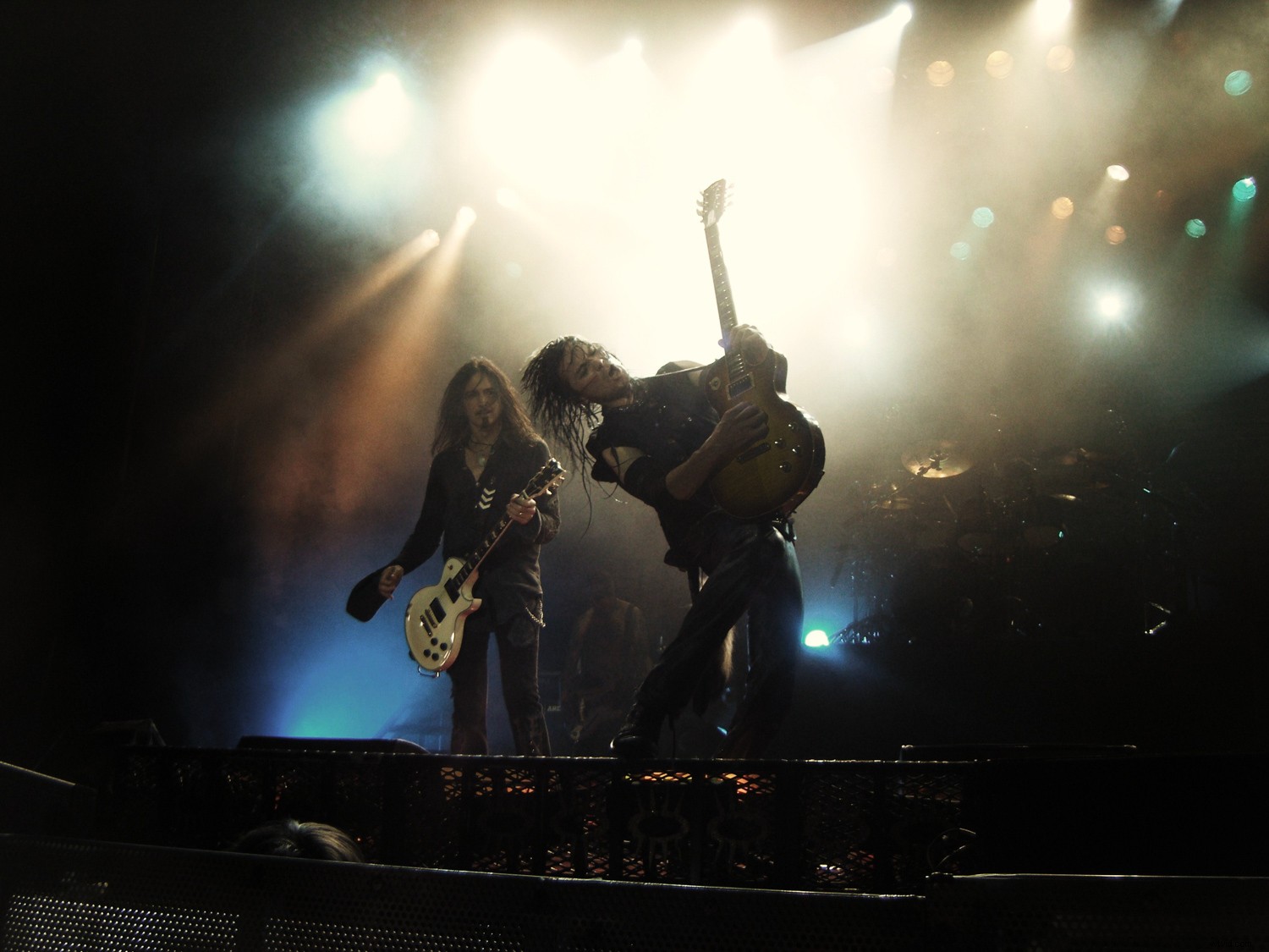 Master Dramatic Backlight Photography: Pro Tips for Portraits, Landscapes & Food