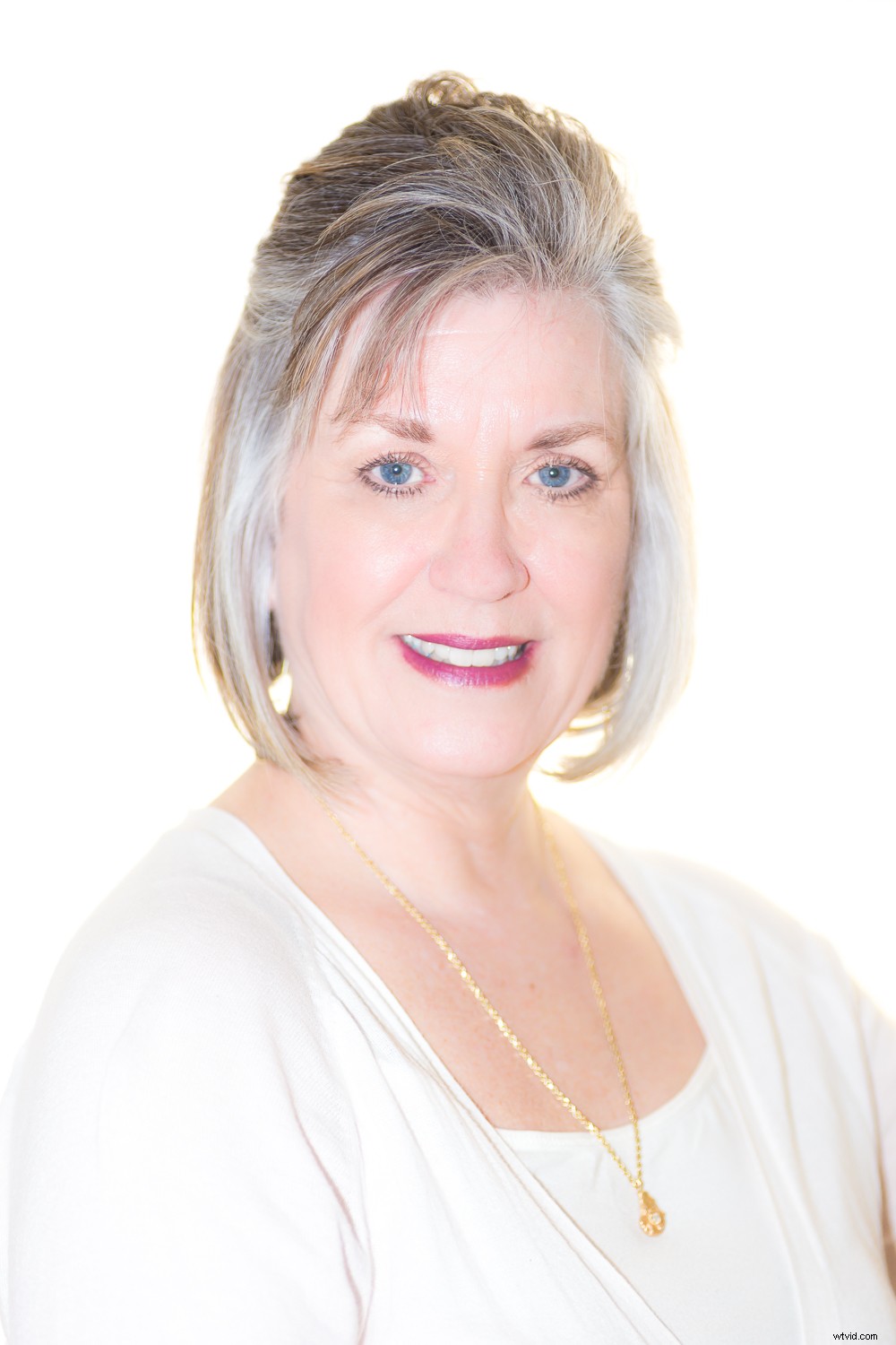 Master High-Key Photography: Pro Tips for Lighting, Shooting, and Editing