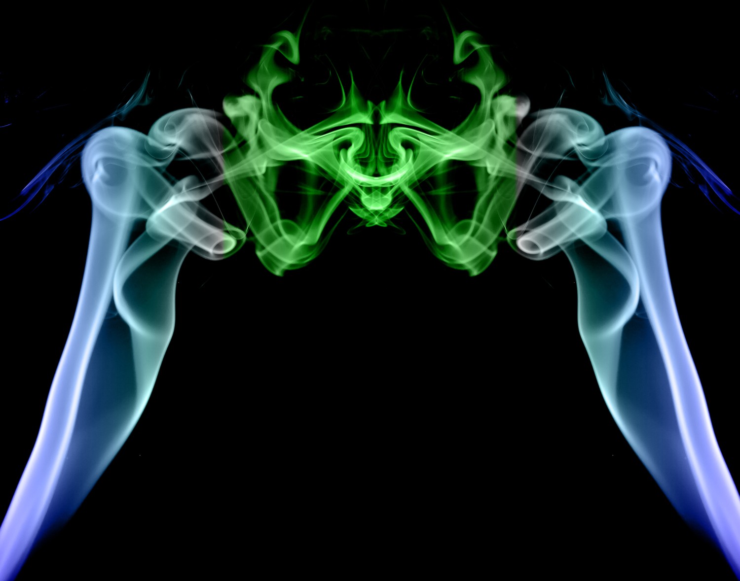 Create Stunning Abstract Smoke Photos: The Smoke and Mirrors Technique