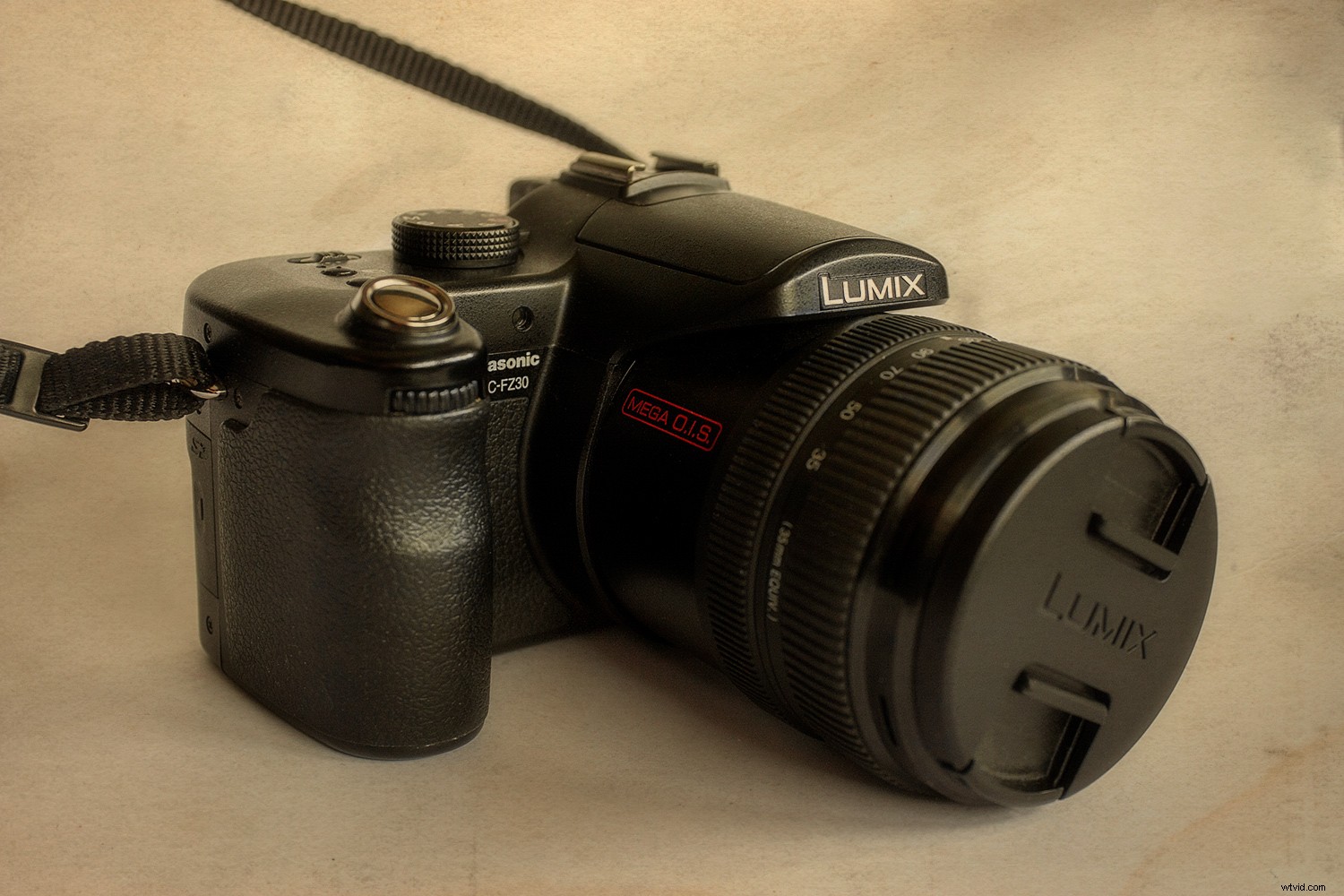 Early 2000s Digital Cameras: Hidden Secondhand Bargains or Obsolete Tech?