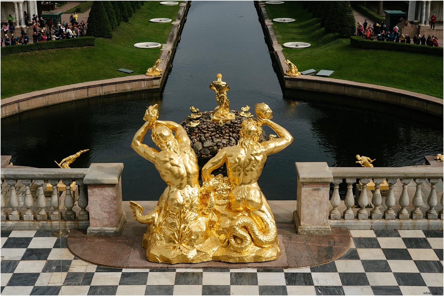 3 Expert Tips for Stunning Holiday Photos with the Nikkor 60mm Micro Lens