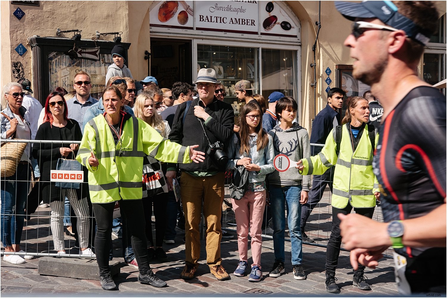 3 Expert Tips for Stunning Holiday Photos with the Nikkor 60mm Micro Lens