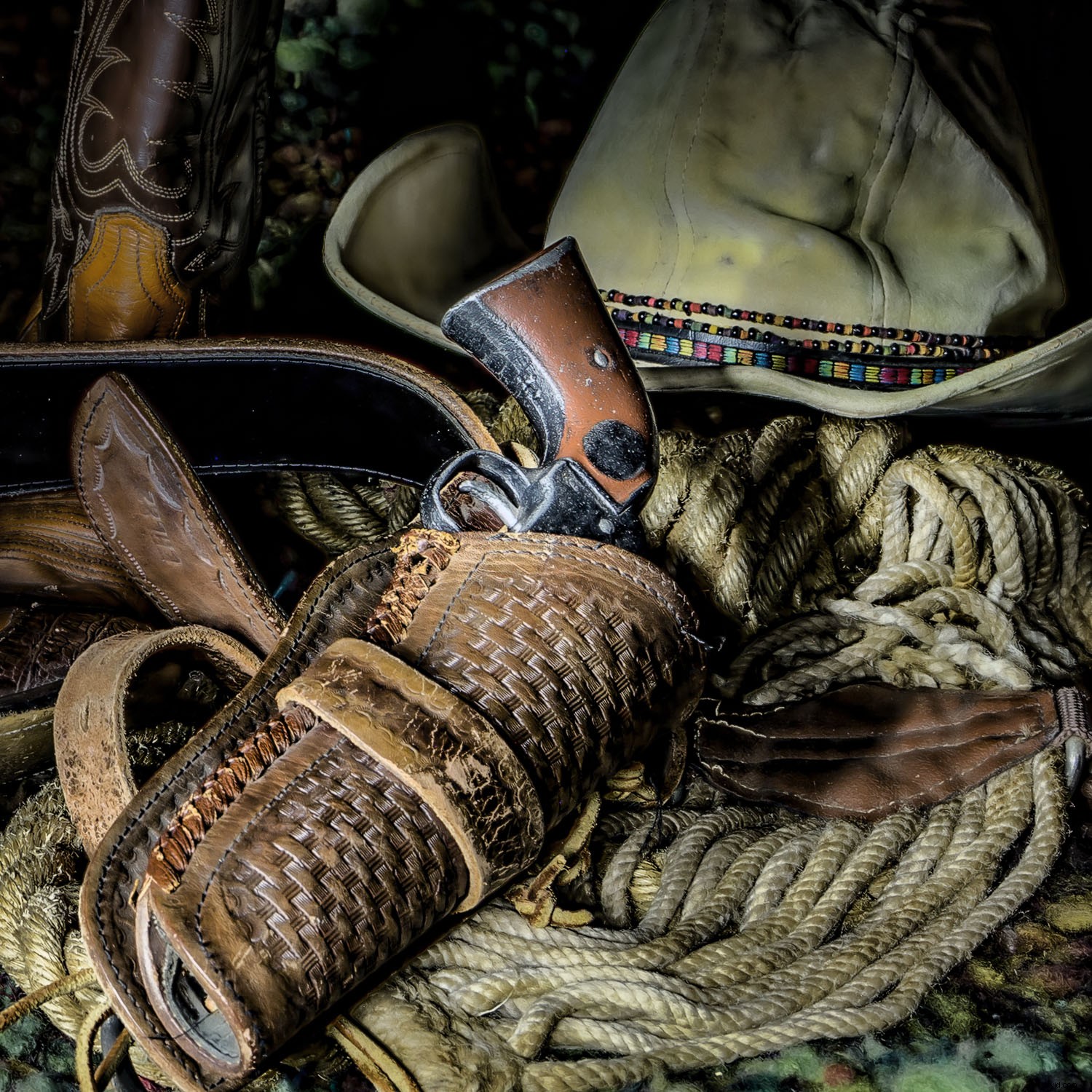 Master 2 Essential Techniques for Dramatic Light-Painted Photos