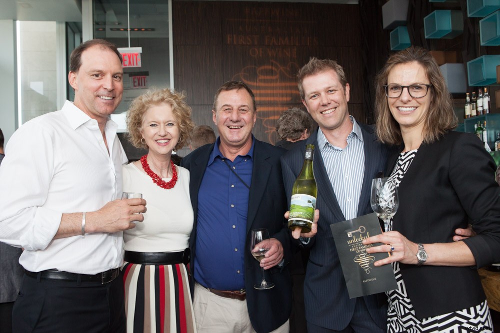 7 Pro Tips for Capturing Stunning Business Event and Conference Photos