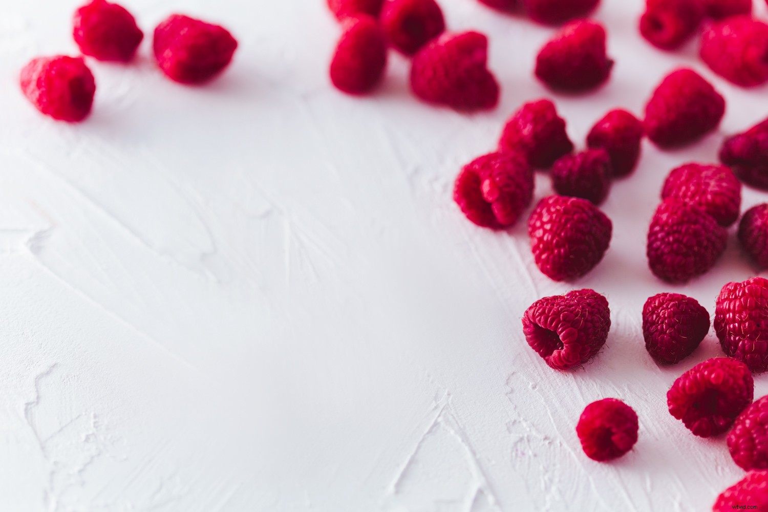 Expert Photoshop Tutorial: Remove Reflections and Unwanted Elements Effortlessly