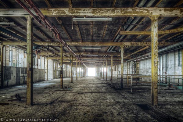 Urbex Adventures: Captivating Urban Exploration Photography in Abandoned Worlds