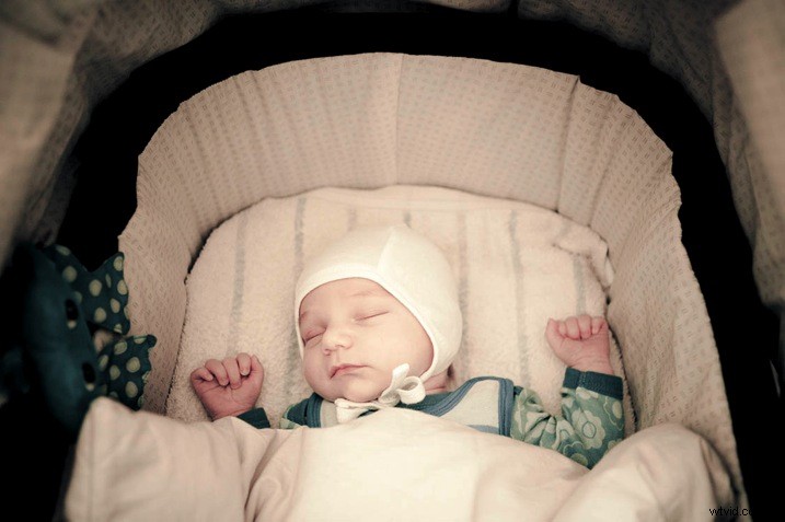 8 Expert Tips for Capturing Stunning Baby Photos with Natural Light