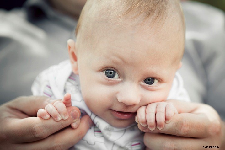 8 Expert Tips for Capturing Stunning Baby Photos with Natural Light