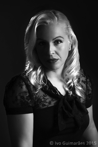 Master Hollywood Film Noir Portraits: Expert Lighting & Shadow Techniques