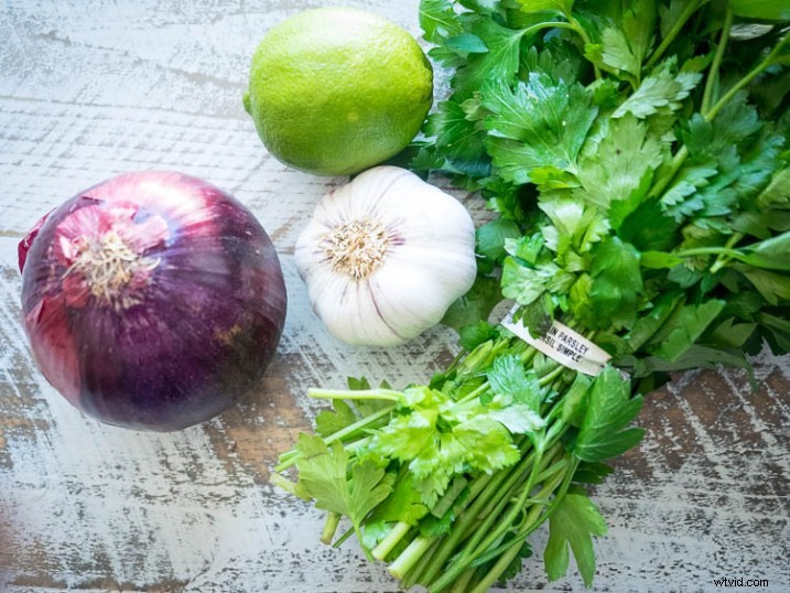 8 Essential Tips for Beginner Food Photographers