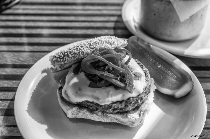 8 Essential Tips for Beginner Food Photographers